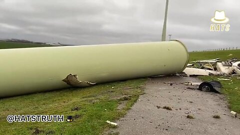 "Unbelievable: Wind Turbine in Netherlands Collapses Due to Strong Winds!"