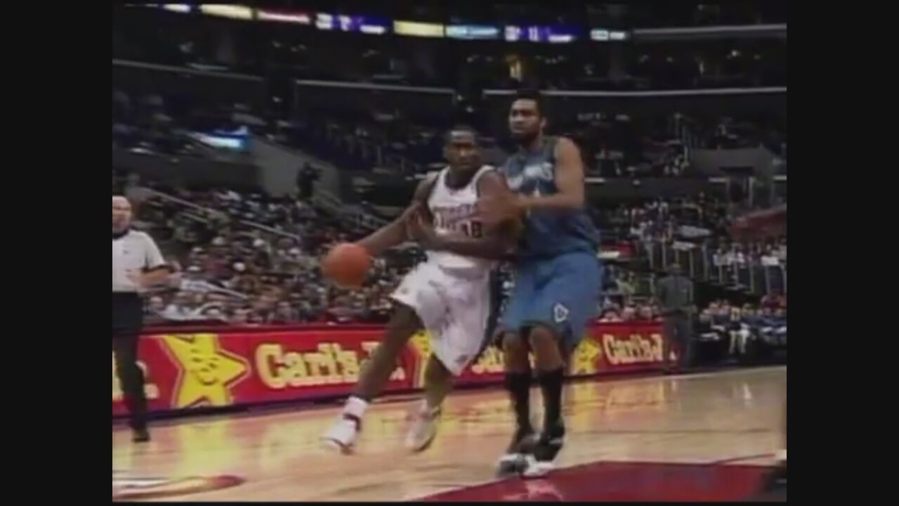Elton Brand 27 Points 4 Ast 4 Blk Vs. Timberwolves, 2005-06.