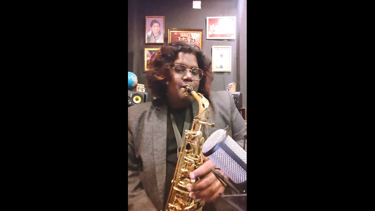 🎵