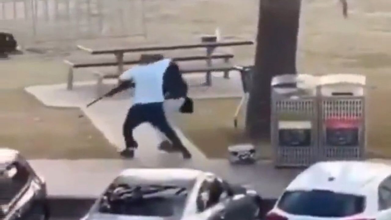 Raw Video: Bystander Confronts And Disarms One Of The Jihadists At Australia Hanukkah Shooting