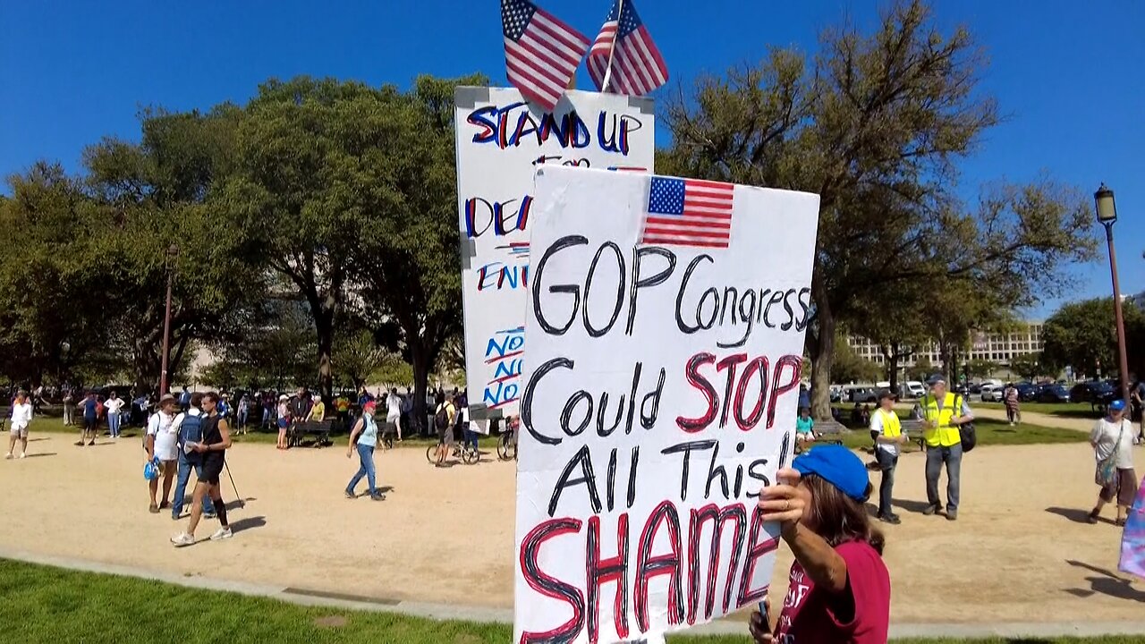 Activistas alertan de que Constitución y democracia están en riesgo de EEUU