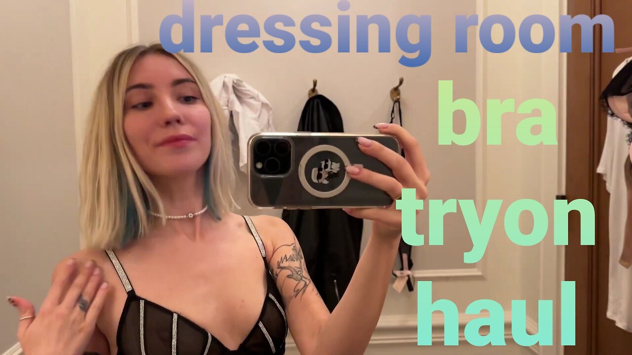 Dressing room bra tryon