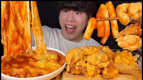 cheesy rice cake + honey mustard sauce fried chicken