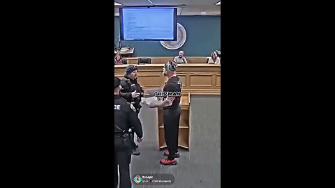 Mayor Thinks He Know The Law But… Oopsie There Happens To Be A Lawyer Present & He Get’s Owned 😂