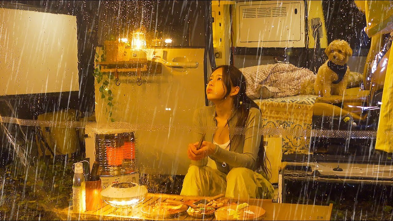 ☔️ Car camping with a rotating awning tent in the incessant rain Spicy kimchi
