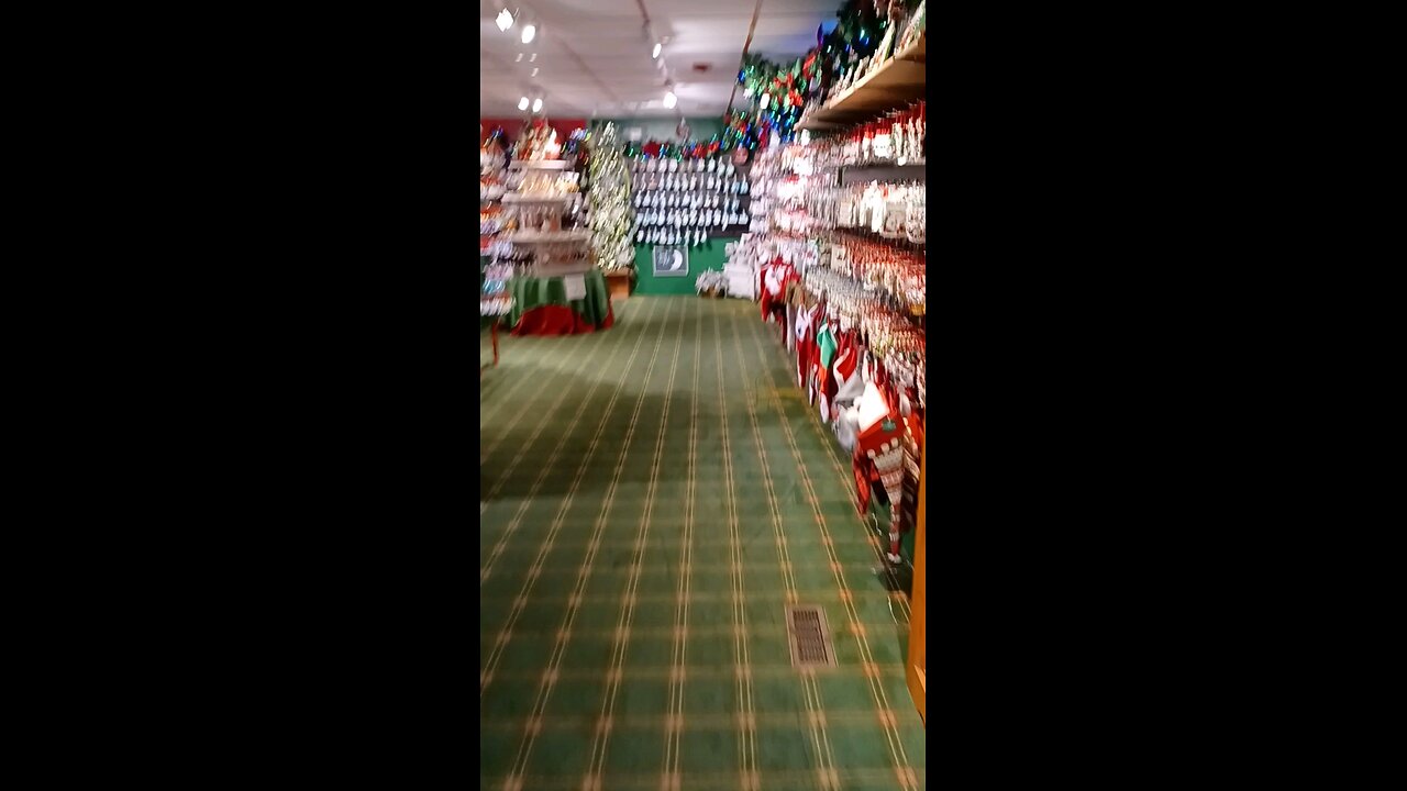 Hatteras Aug 2025 Christmas store