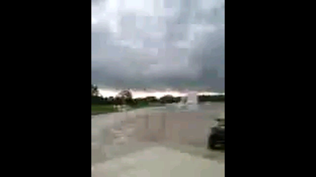 Storm Moving In Patoka, Illinois 07-26-2015