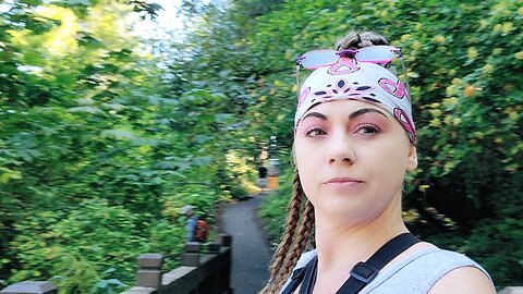 VISITING THE AMAZING WAHKEENA FALLS {OREGON}