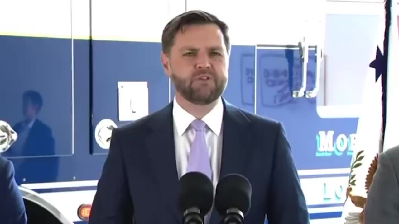 JD Vance calling SENATOR Alex Padilla “Jose”…