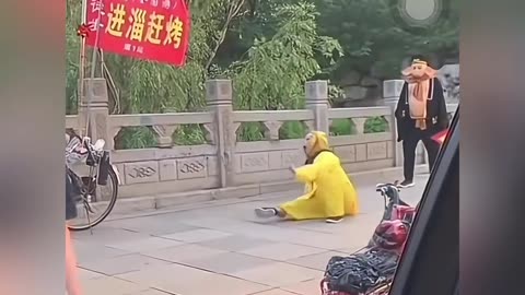 猝不及防的爆笑瞬间，今日功德-1 #搞笑 #猝不及防 #社死 #倒霉蛋 #专治不开心