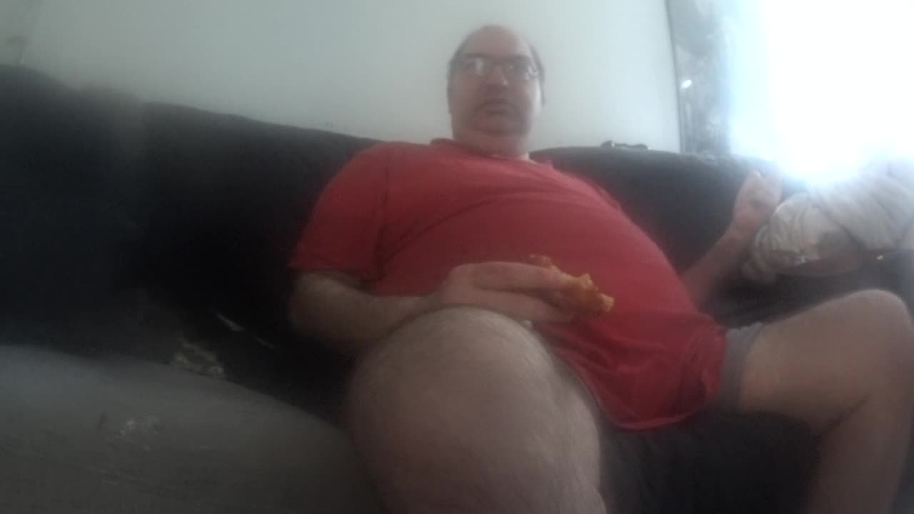 MommaMcVeigh™ should be giving me my computer back for $1600, here's why/She's violating the restraining order already, I'm going to the police, as per my lawyer/My dad was trying to figure out if FIVE (5) YR OLD Jenna is a lesbian (1/2)