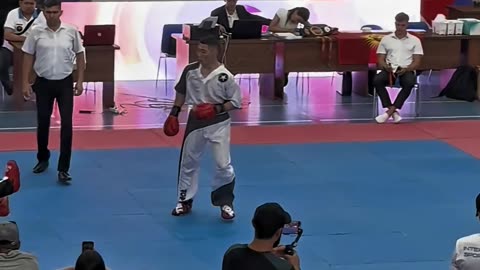 We ACTUALLY thought this was Impossible... #trending #viral #kickboxing #shorts #usa #tutorial