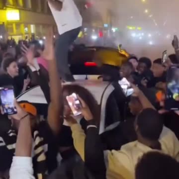 The Dutch police in Amsterdam appear to be in trouble. No surprises for criminals.