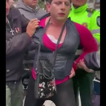 A Man dressed as a Woman was caught spying on girls in a school toilet 🇵🇪