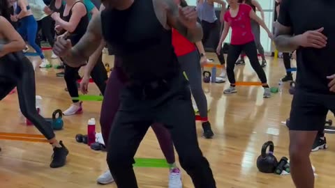 Fun & Fit: Line Dance Exercise with Resistance Bands 💃🏋️‍♂️