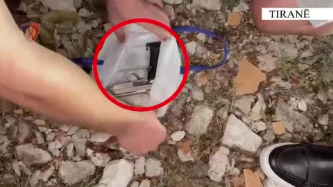 Lëvizte i armatosur me pistoletë, arrestohet 22-vjeçari në Tiranë