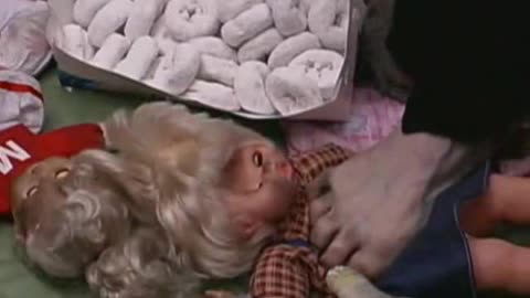 Messy Doll & Doughnut Barefoot Crush - Male Content