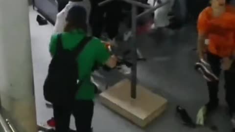 LOOT DAH STOH TAKEOVAH!
