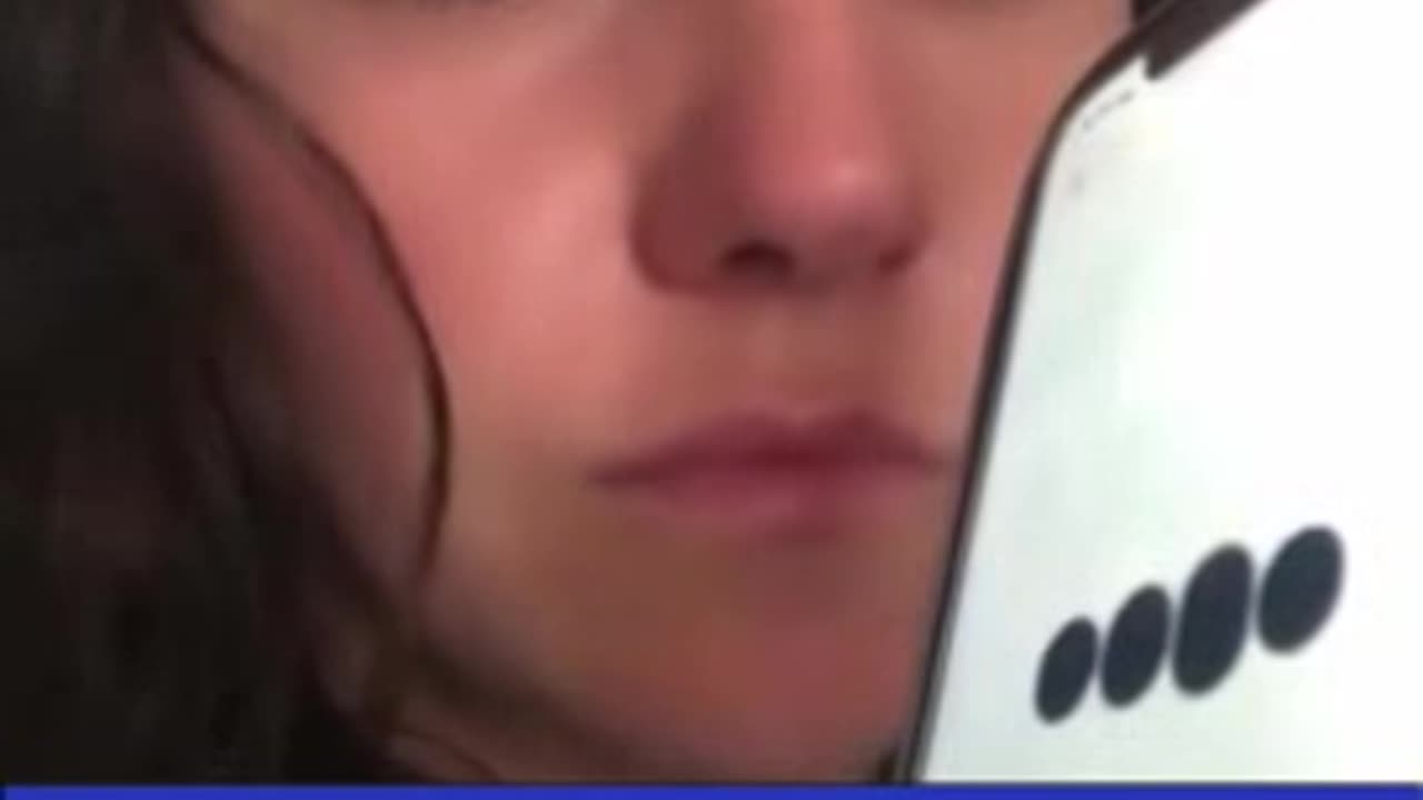 Deze meid vraagt ai: 'Waarom blokkeren ze ECHT de zon? Eng,NL