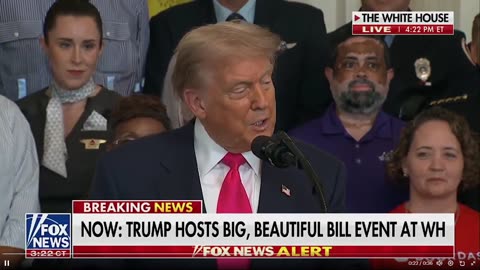Tổng thống Trump tuyên bố ông đã ký một thỏa thuận thương mại với TRUNG QUỐC ngày hôm qua: