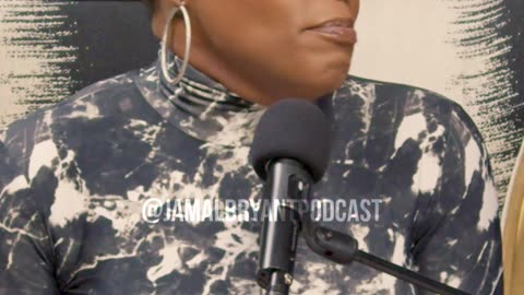 How Does Tasha Cobbs Leonard Keep a Private Marriage?