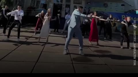 🎓🇺🇦 Ukraine War | Kyiv School Principal Celebrates Graduation Amid Conflict | RCF