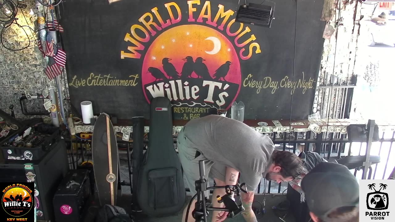 LIVE Music Everyday!