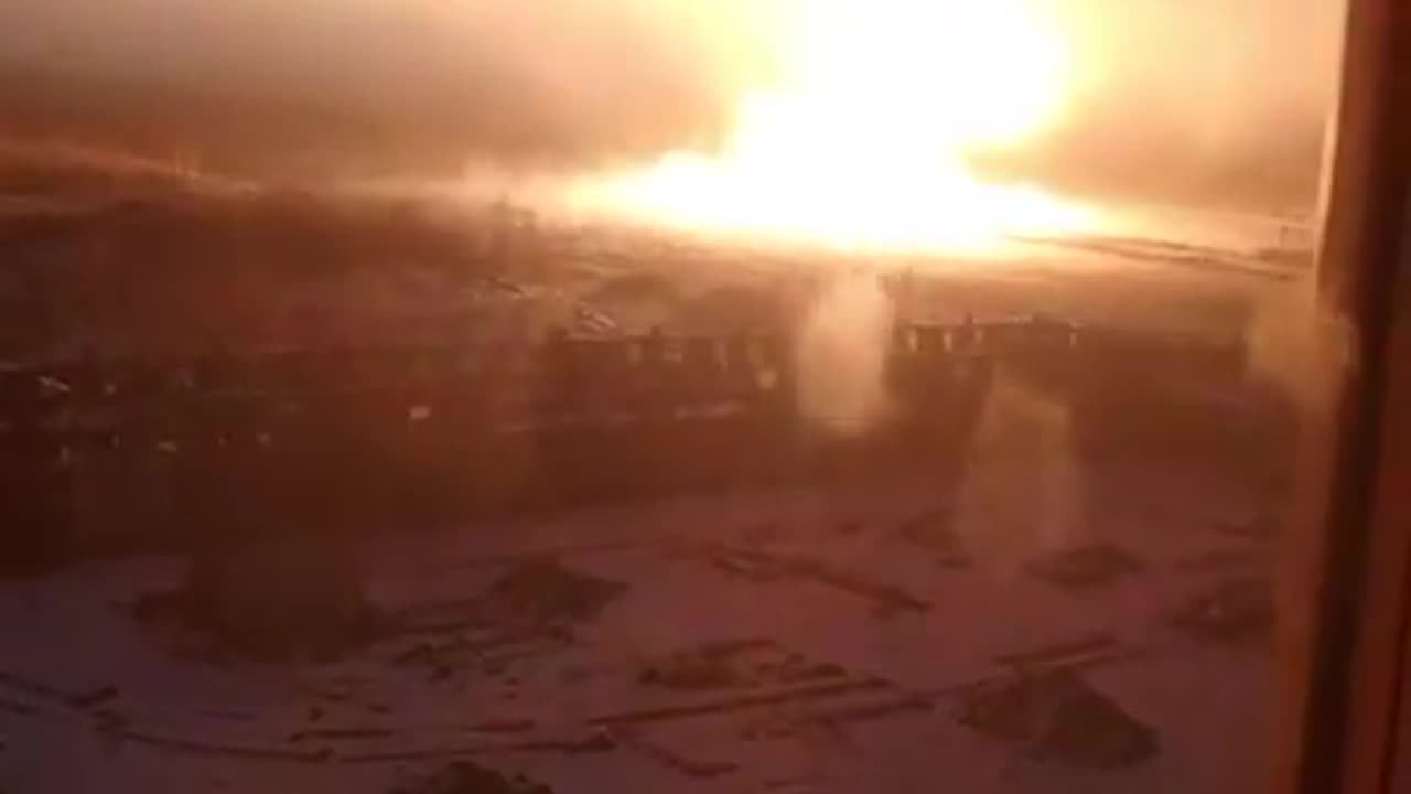 Absolutely Incredible Detonation of Oil Pipeline Through Omsk, Russia Hit by Ukrainians Overnight