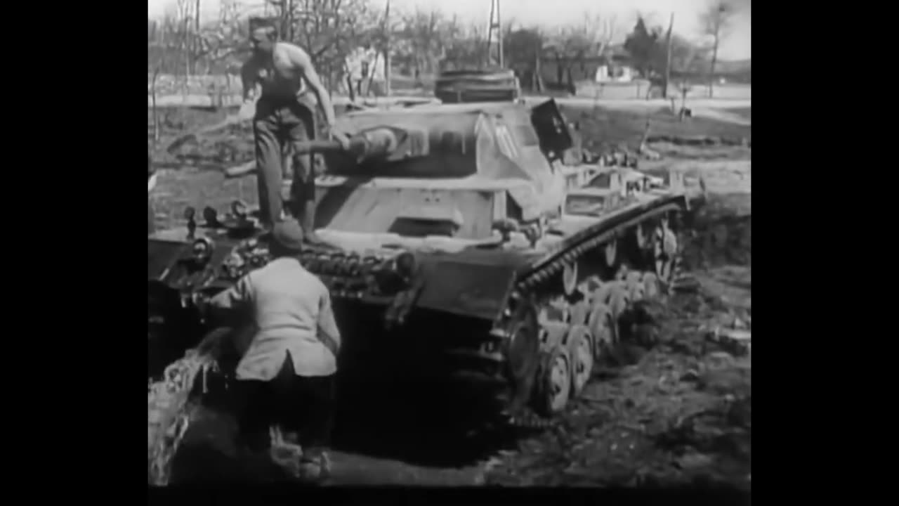 panzer_iii_crew_enjoy_some_lighter_moments