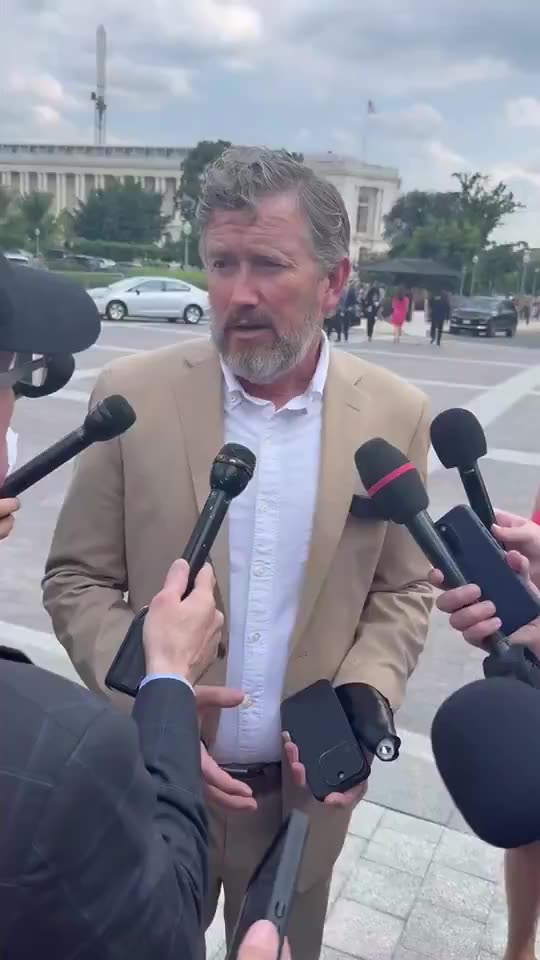 Thomas Massie: "The Epstein issue isn’t going to go away."