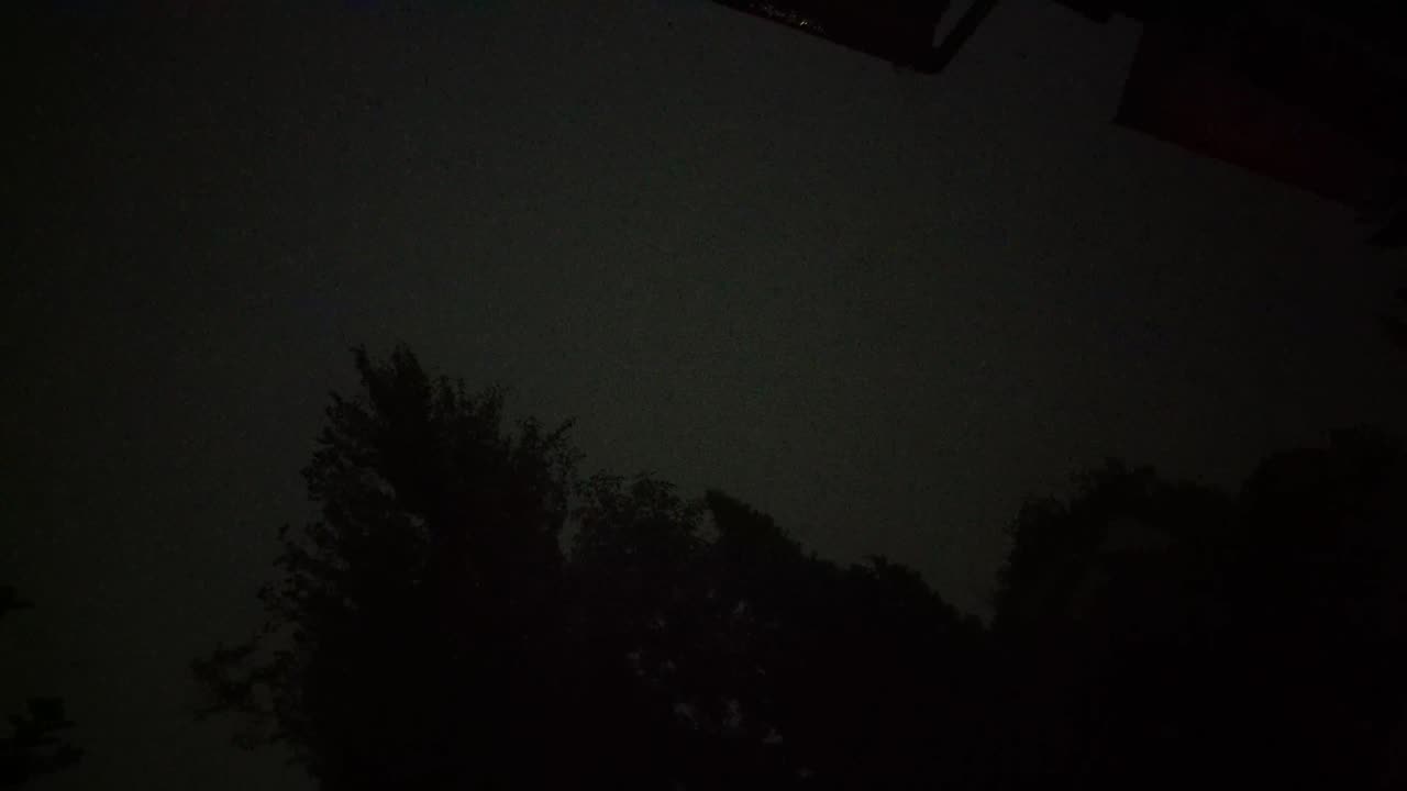 Insane Storm! Mother Nature Puts On An Incredible Lightning Display
