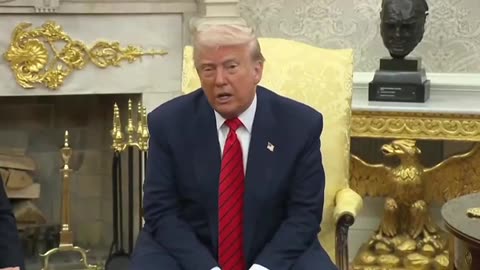 Trump talks to Canadian PM & says "Never say Never" after asked about Canada becoming 51st State