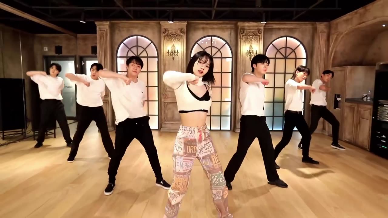 LIsa -- Blitzkrieg Bop Dance