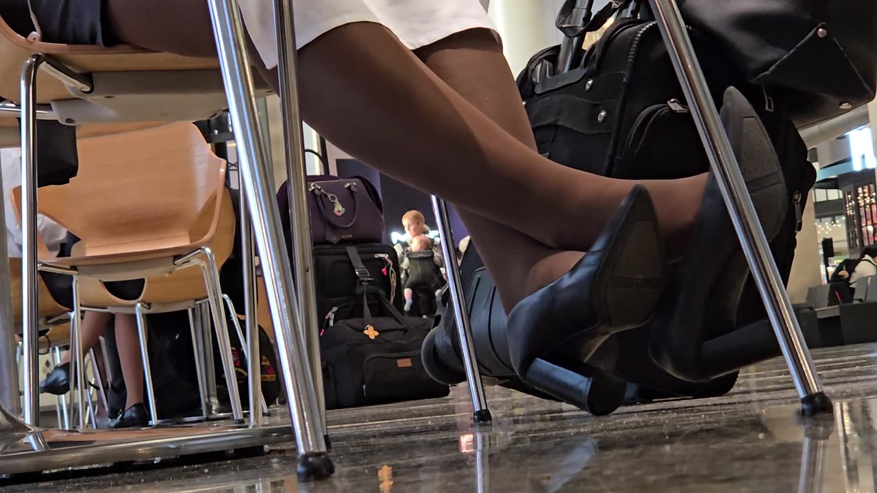 EBONY DELTA AIR-HOSE-TESS DANGLER