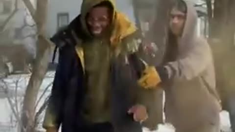 Anti-ICE protester reaches grabs a federal agent in Minneapolis then is clobbered w cayenne pepper