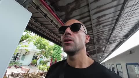 ASSIM É O TREM COMUNISTA DO VIETNÃ 🇻🇳
