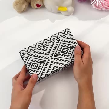 Sorting beads has never been this fun.hd