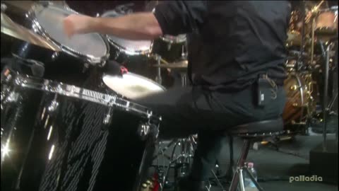 Duke's Intro / Behind The Lines / Duke's End - Genesis (live)