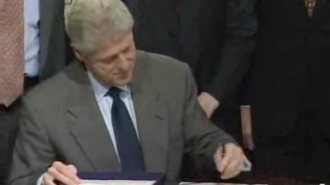 (1999) The Signing of the Financial Modernization Bill