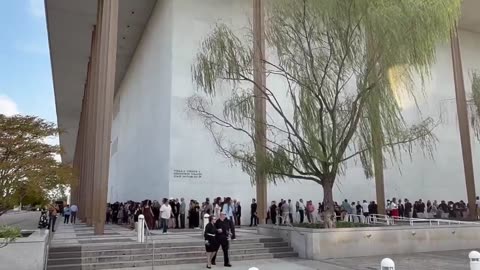 Massive crowd lined up outside Kennedy Center to pay tribute to Charlie Kirk