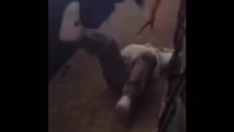 Hirtelen, váratlanul a szimpadon (nemattólvan)