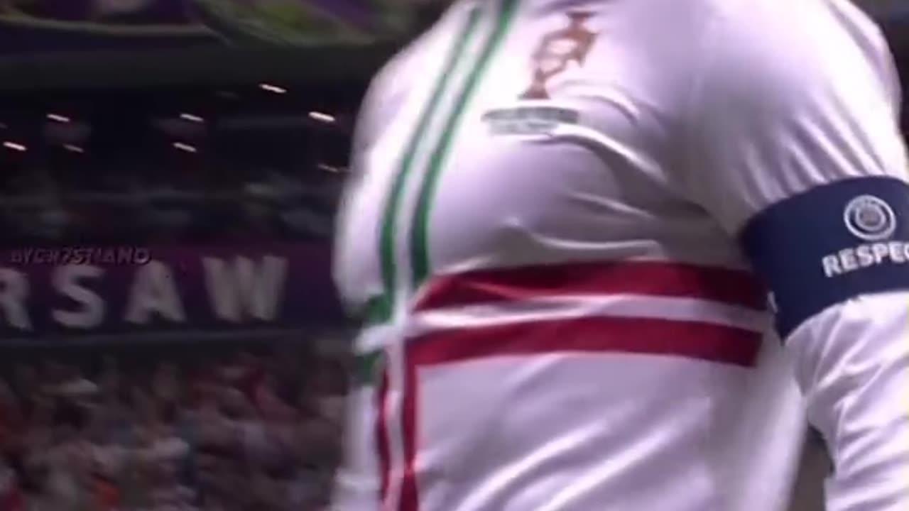 CR7-all attention to ME