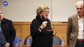 Minnesota Democrat Breaks Down in Tears While Addressing Somali Community