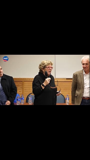 Minnesota Democrat Breaks Down in Tears While Addressing Somali Community