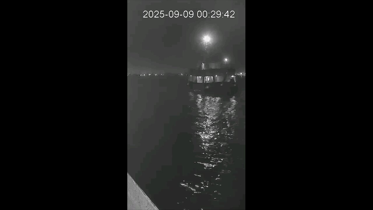 A projectile hit the 'Family' vessel of the 'Sumud' Gaza Flotilla