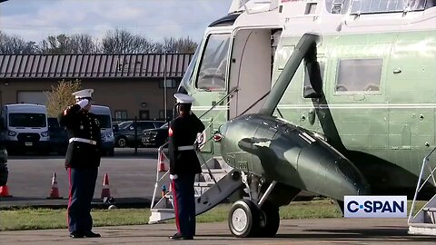 President Trump seen exiting Marine One with Eagles RB and Super Bowl Champion Saquon Barkley