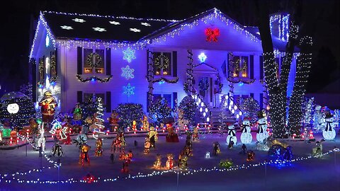 ✨Take A Walk Through Christmas/Relaxing Holiday Music! City Streets & Homes/!!