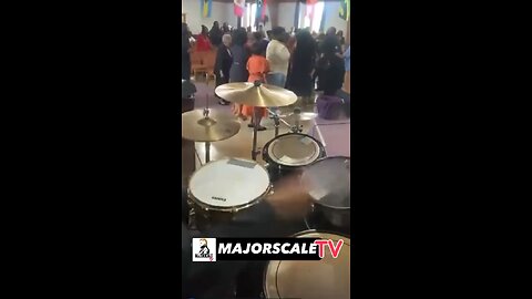 Anthony Wright lock in on #praisebreak 🔥🎶🎵🥁🔒