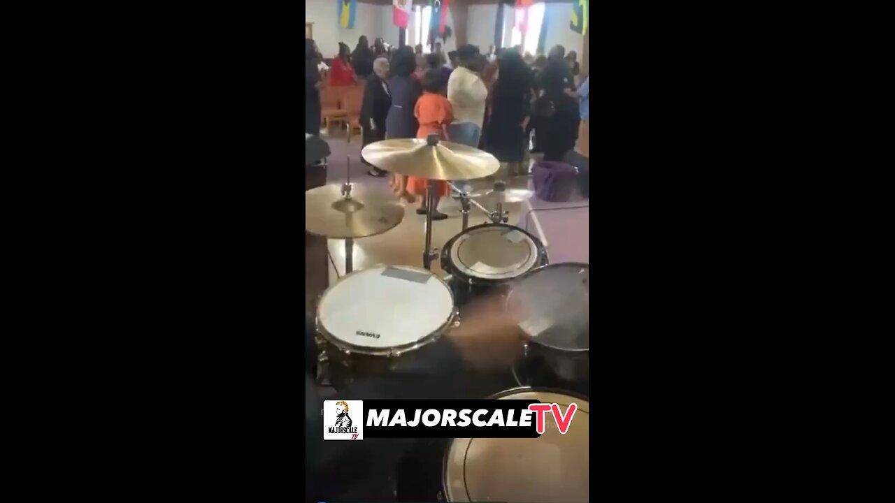 Anthony Wright lock in on #praisebreak 🔥🎶🎵🥁🔒