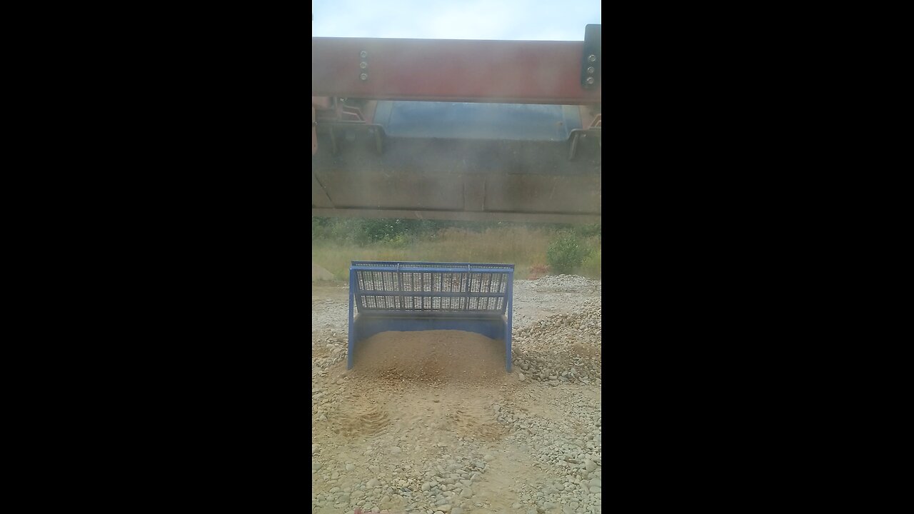 Bear Iron Works Grizzly Rock Screen.